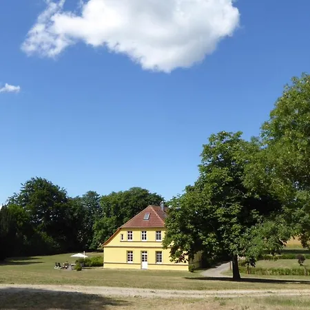 Ferienhaus Gut Rattelvitz Insel Ruegen Gingst Exterior photo