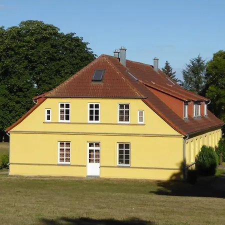 Ferienhaus Gut Rattelvitz Insel Ruegen Gingst Exterior photo