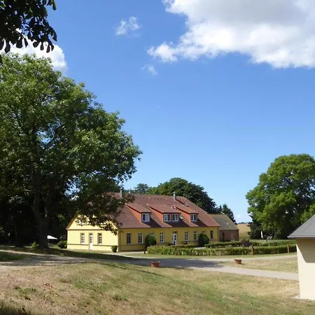 Ferienhaus Gut Rattelvitz Insel Ruegen Gingst Exterior photo